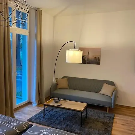 Exkl. Helles Mit Balkon, Wlan& Parkplatz *